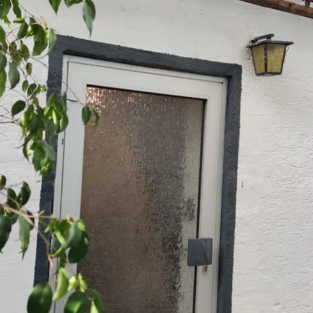 Vieja Casita De Huespedes Con Escaleras Ober-Ramstadt